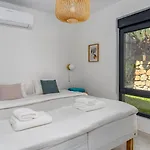 Βίλα Modern Eleganceprivate Pool