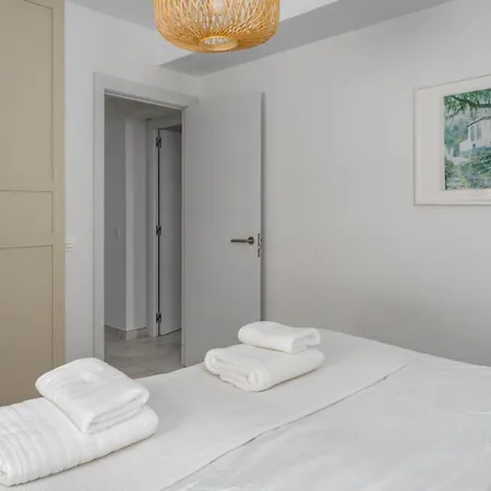 Modern Eleganceprivate Pool פואנגירולה