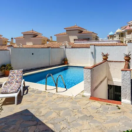 Modern Eleganceprivate Pool וילה *